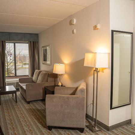 Hotel Wyndham Garden Erie Kearsarge Exterior foto