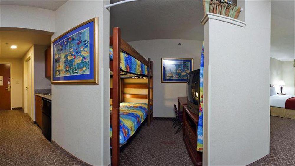 Hotel Wyndham Garden Erie Kearsarge Exterior foto