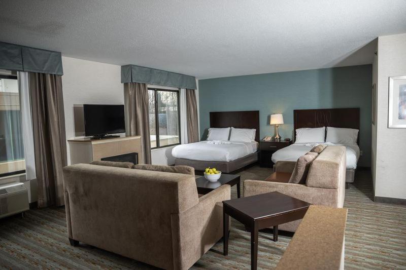 Hotel Wyndham Garden Erie Kearsarge Exterior foto