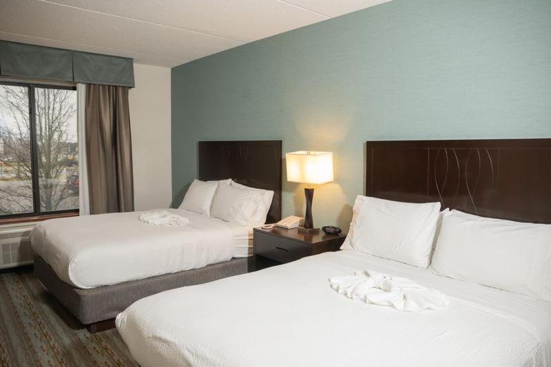 Hotel Wyndham Garden Erie Kearsarge Exterior foto