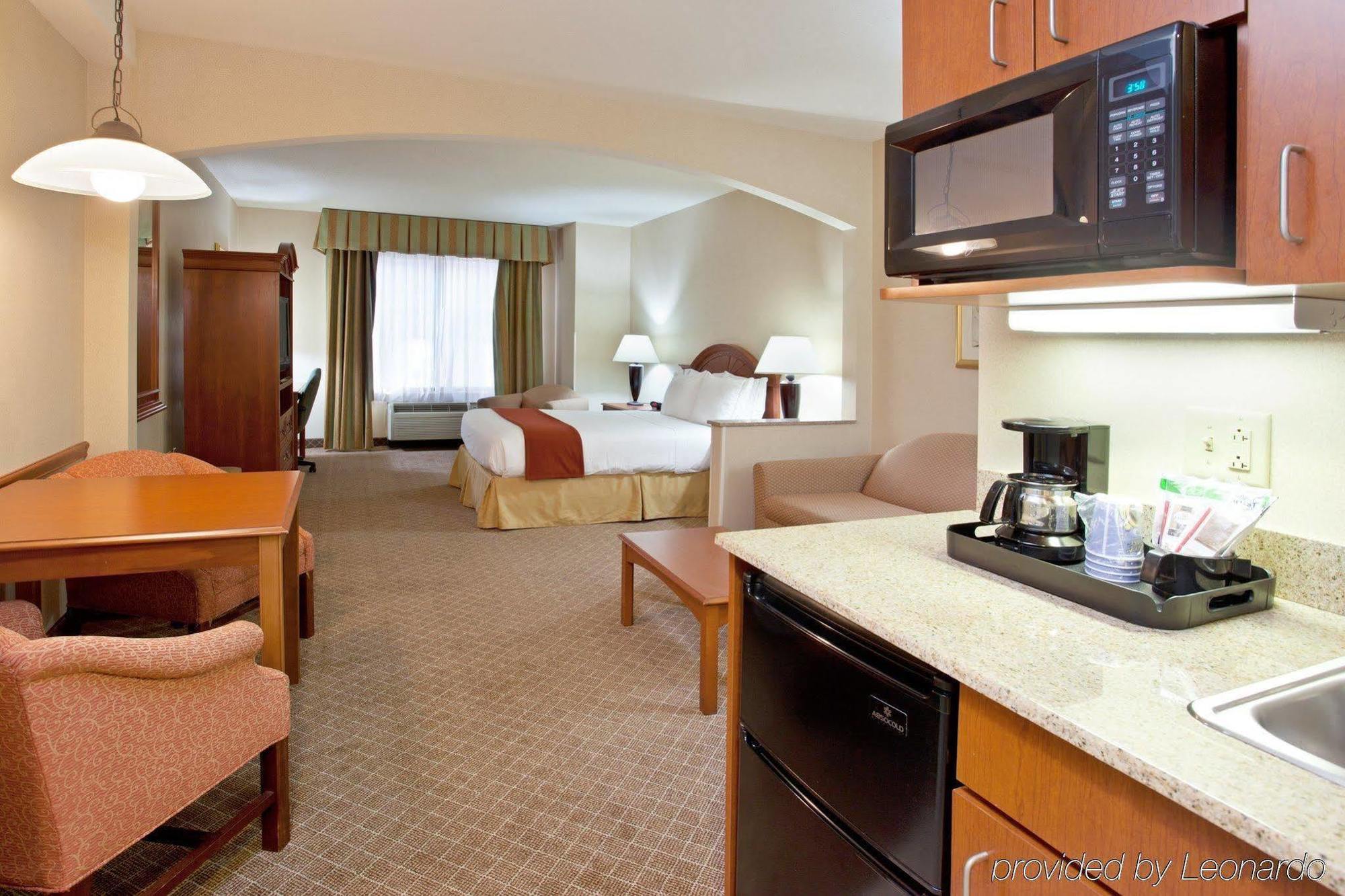 Hotel Wyndham Garden Erie Kearsarge Zimmer foto