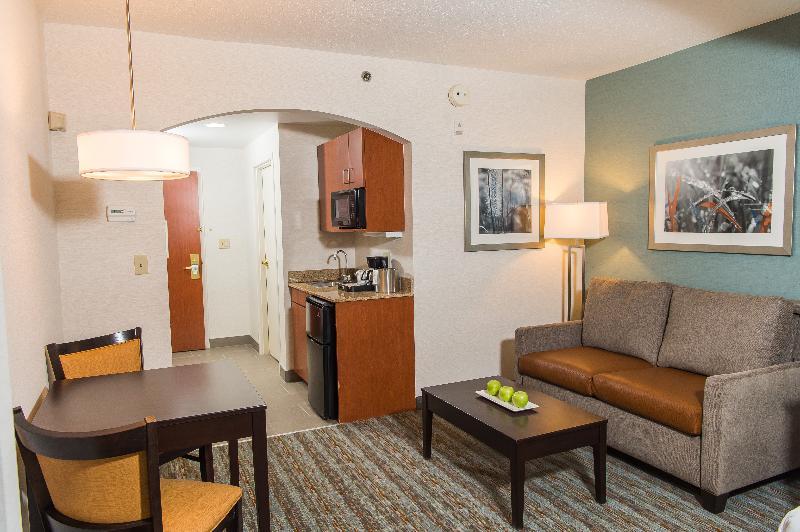 Hotel Wyndham Garden Erie Kearsarge Exterior foto